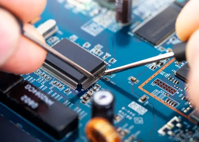 Surface Mount Technology (SMT) Surface Mount Technology (SMT)